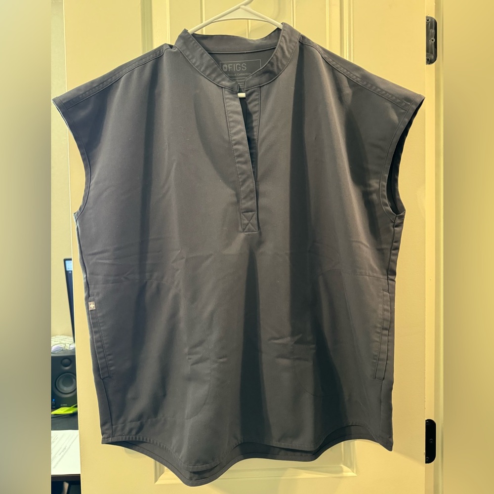 Figs Charcoal Rafaela Top